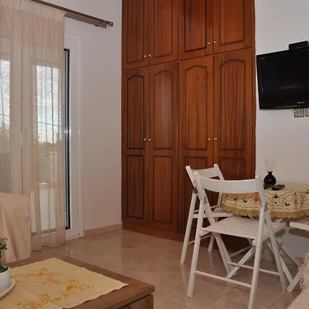 Apartament Billy's House Gomfoi