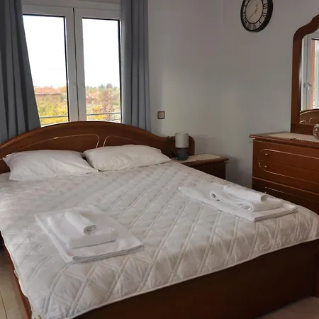 Apartament Billy's House Gomfoi *