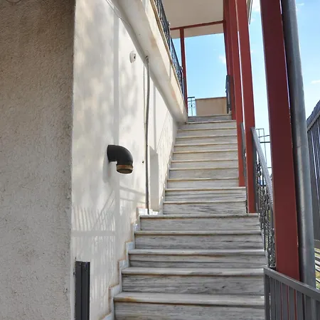 Apartament Billy's House Gomfoi *