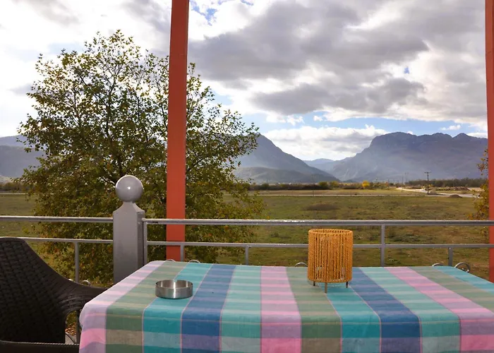 Billy's House Gomfoi Apartament Tríkala